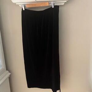 Sag Harbor Black Maxi Skirt